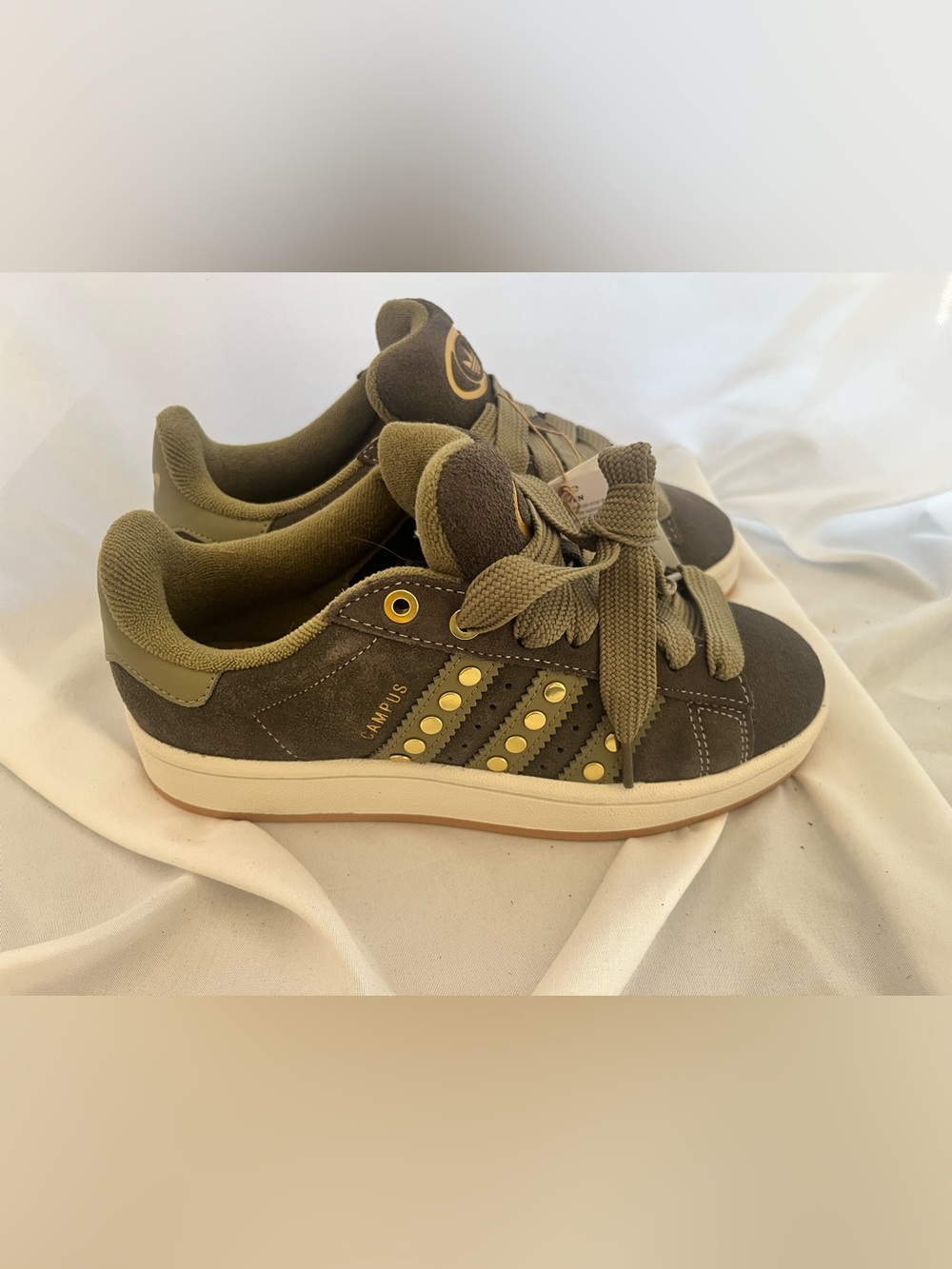 adidas Campus 00s - Olive green and gold with the bling! 6.5w